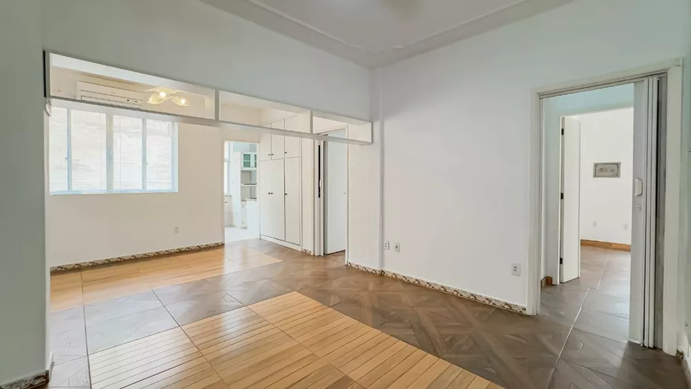 Apartamento à venda com 3 quartos, 101m² - Foto 1