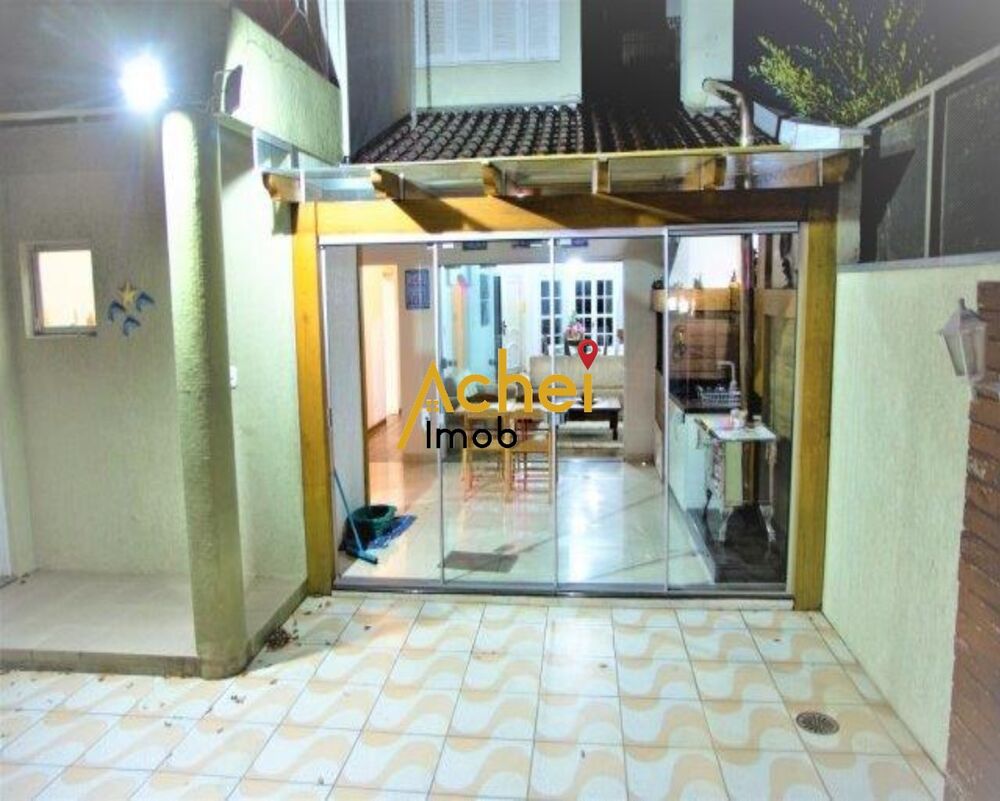 Casa, 4 quartos, 300 m² - Foto 1