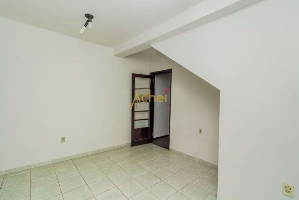 Casa, 4 quartos, 180 m² - Foto 1