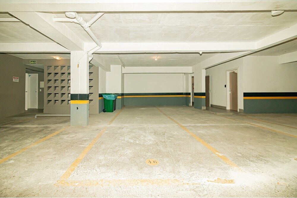 Apartamento à venda com 2 quartos, 69m² - Foto 2