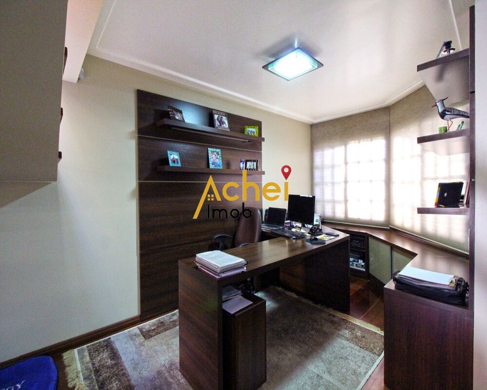 Casa à venda com 4 quartos, 300m² - Foto 18