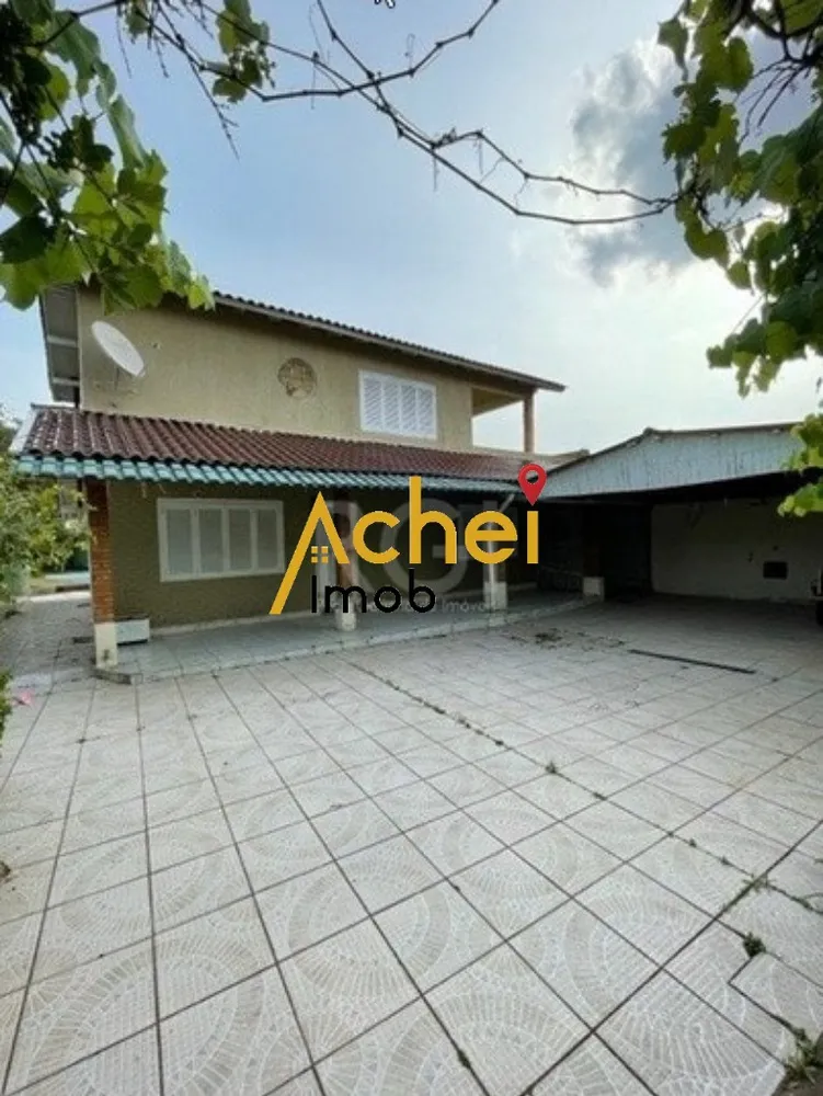 Casa, 3 quartos, 224 m² - Foto 1