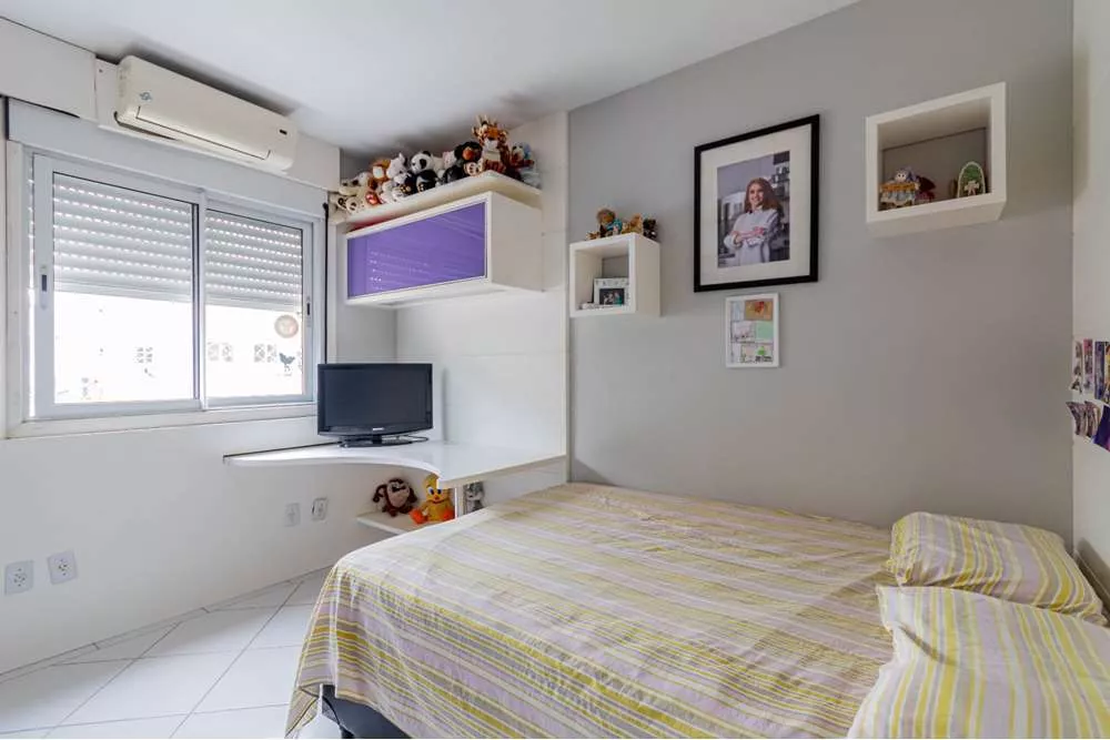 Apartamento à venda com 3 quartos, 106m² - Foto 2