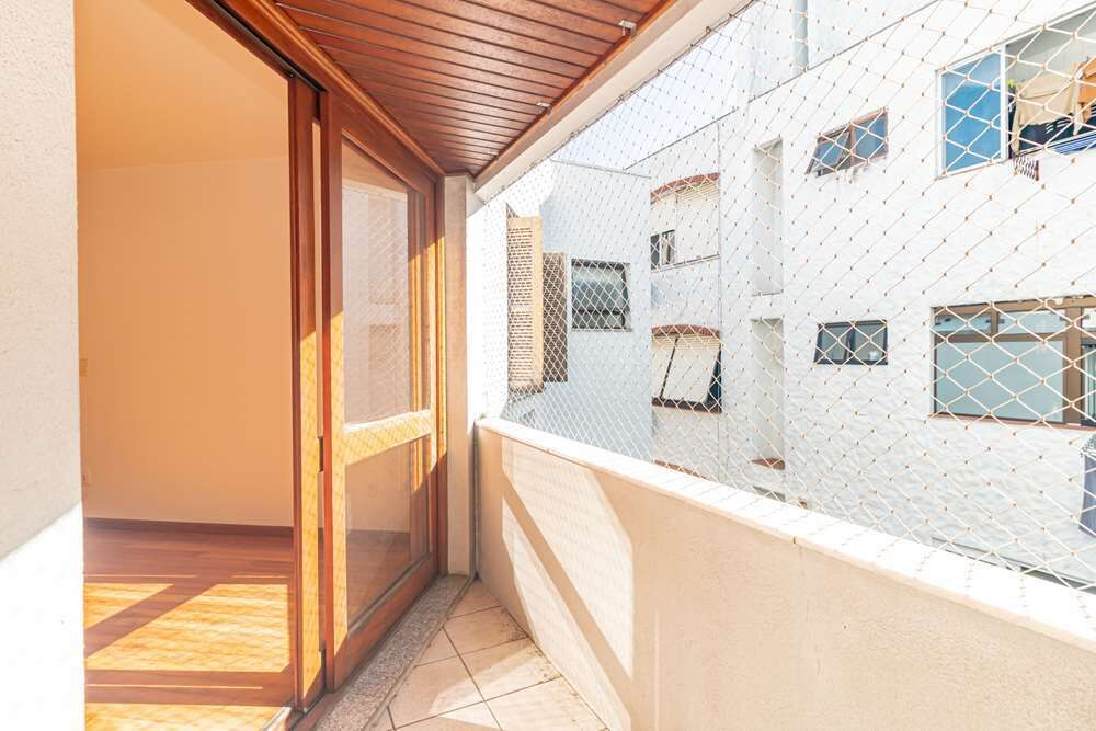 Apartamento à venda com 2 quartos, 66m² - Foto 19