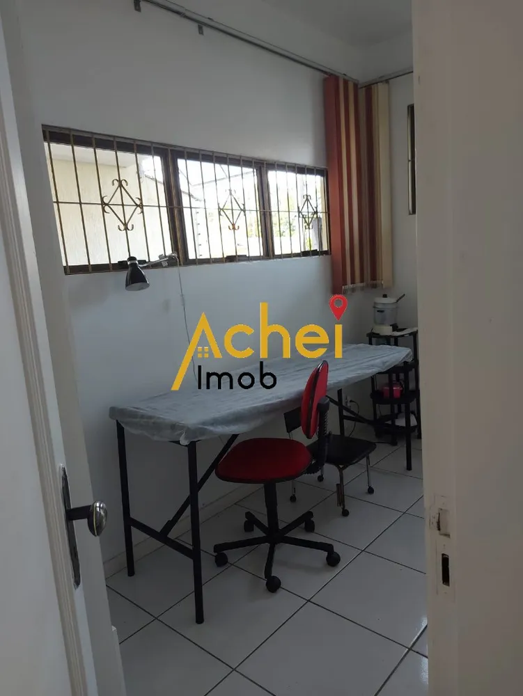 Casa, 3 quartos, 229 m² - Foto 2