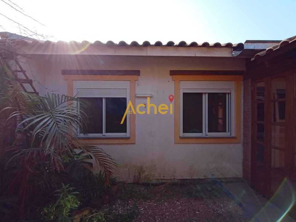 Casa à venda com 3 quartos, 90m² - Foto 1