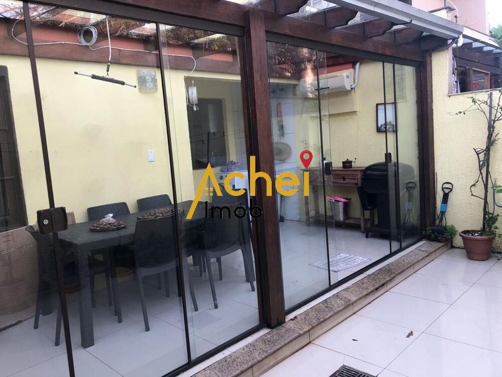 Casa de Condomínio à venda com 3 quartos, 235m² - Foto 18