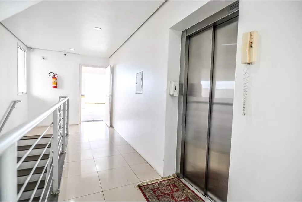 Apartamento à venda com 2 quartos, 61m² - Foto 4