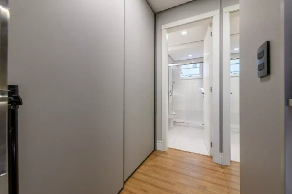 Apartamento à venda com 3 quartos, 134m² - Foto 2