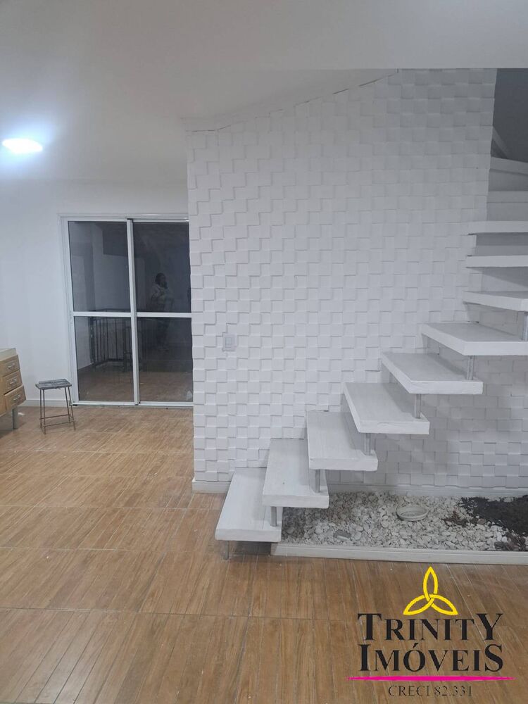 Casa à venda com 3 quartos, 135m² - Foto 4