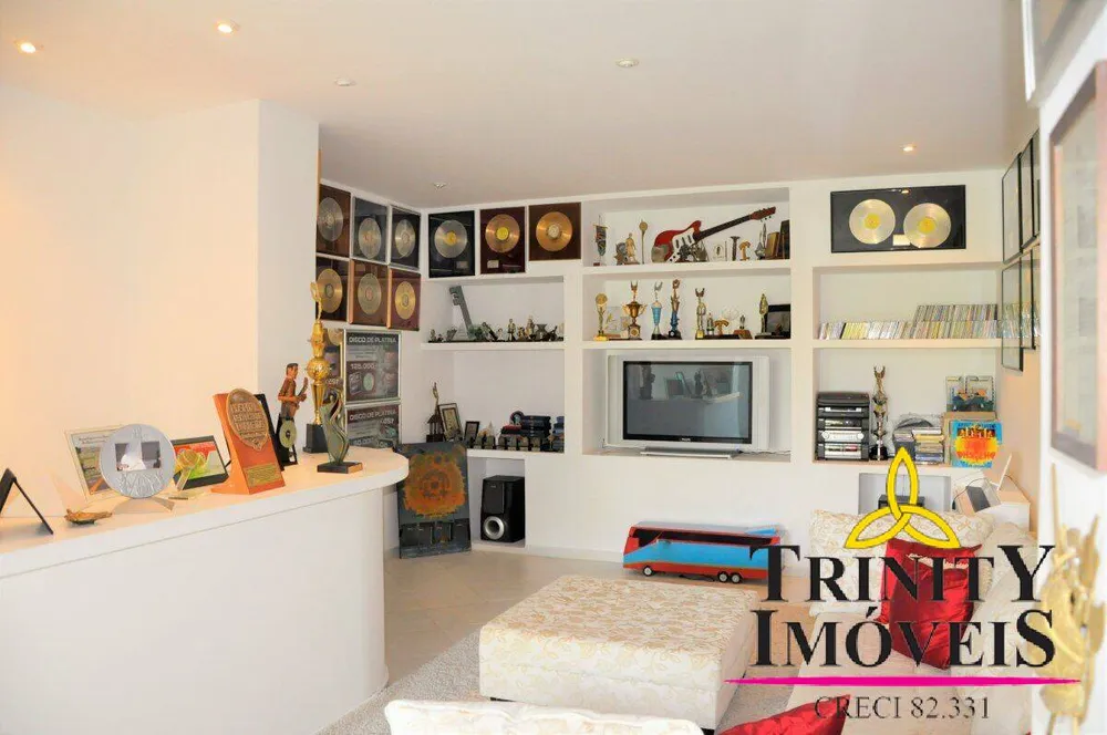Casa, 6 quartos, 431 m² - Foto 1