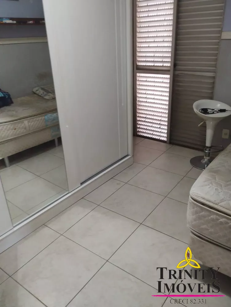 Apartamento à venda com 2 quartos, 62m² - Foto 4