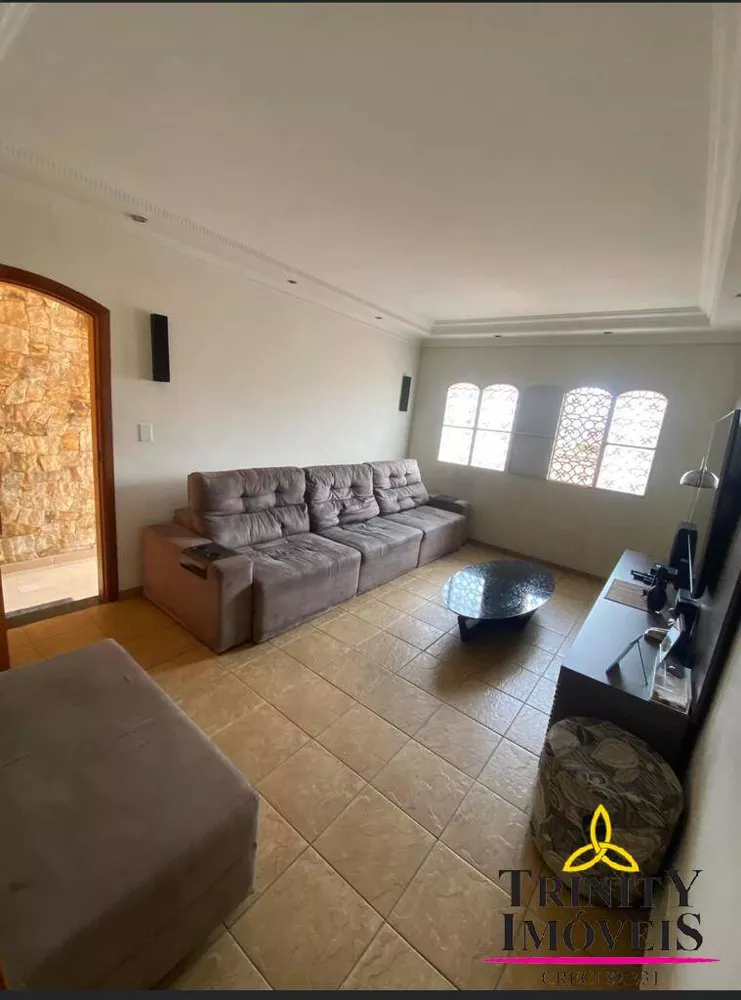 Casa à venda com 3 quartos, 163m² - Foto 3