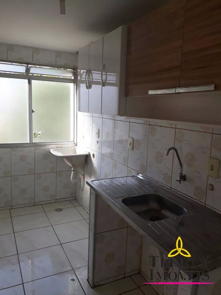 Apartamento à venda com 3 quartos, 50m² - Foto 2