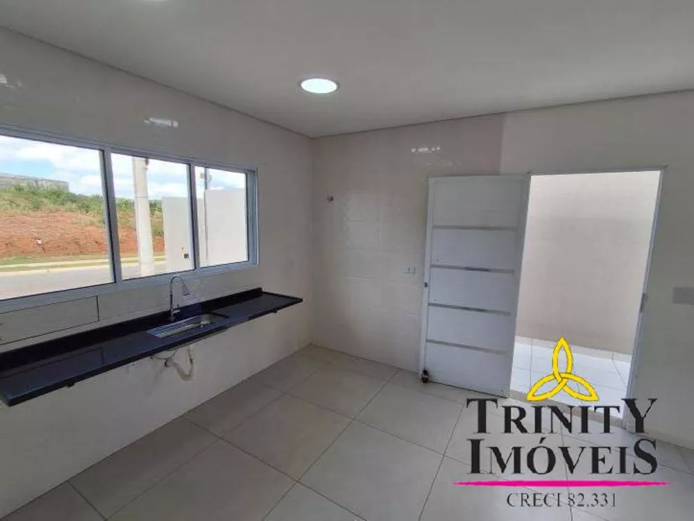 Casa à venda com 3 quartos, 86m² - Foto 2