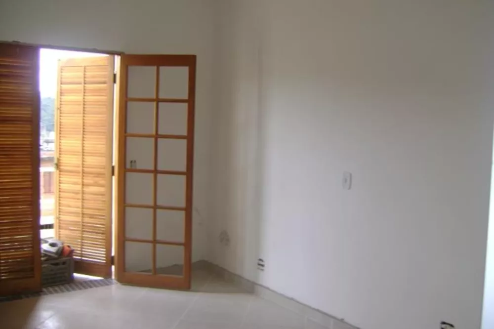 Sobrado à venda com 3 quartos, 120m² - Foto 3