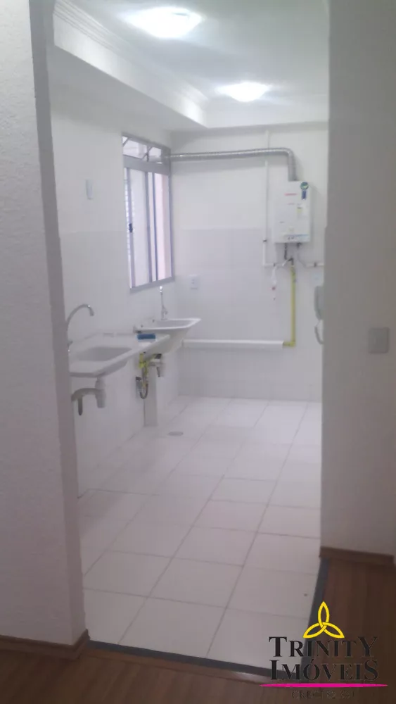 Apartamento à venda com 2 quartos, 46m² - Foto 2