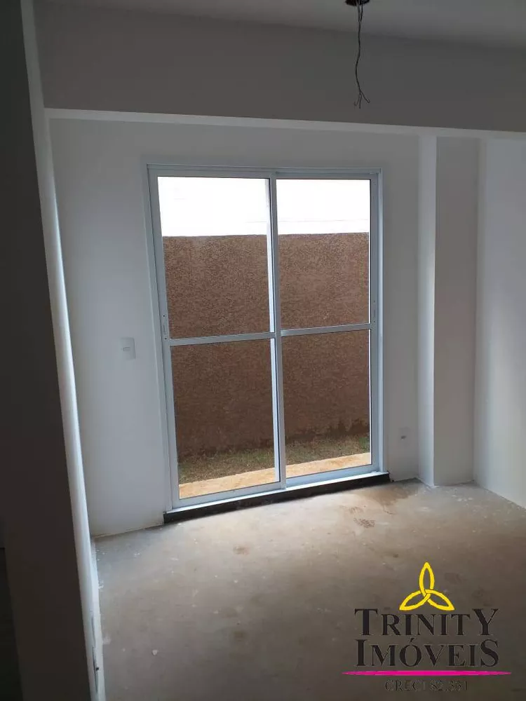 Apartamento à venda com 2 quartos, 63m² - Foto 2