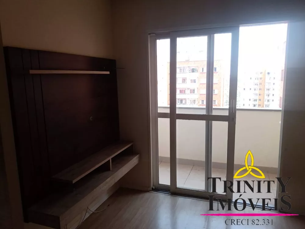 Apartamento à venda com 3 quartos, 71m² - Foto 2