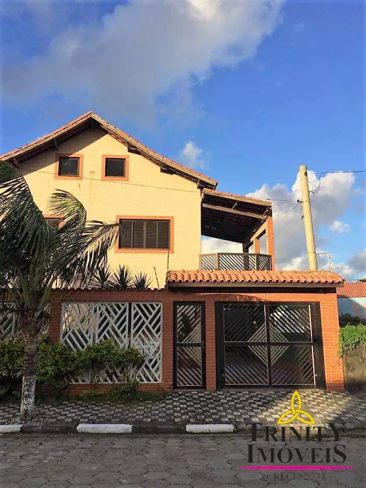 Casa à venda com 3 quartos, 194m² - Foto 1