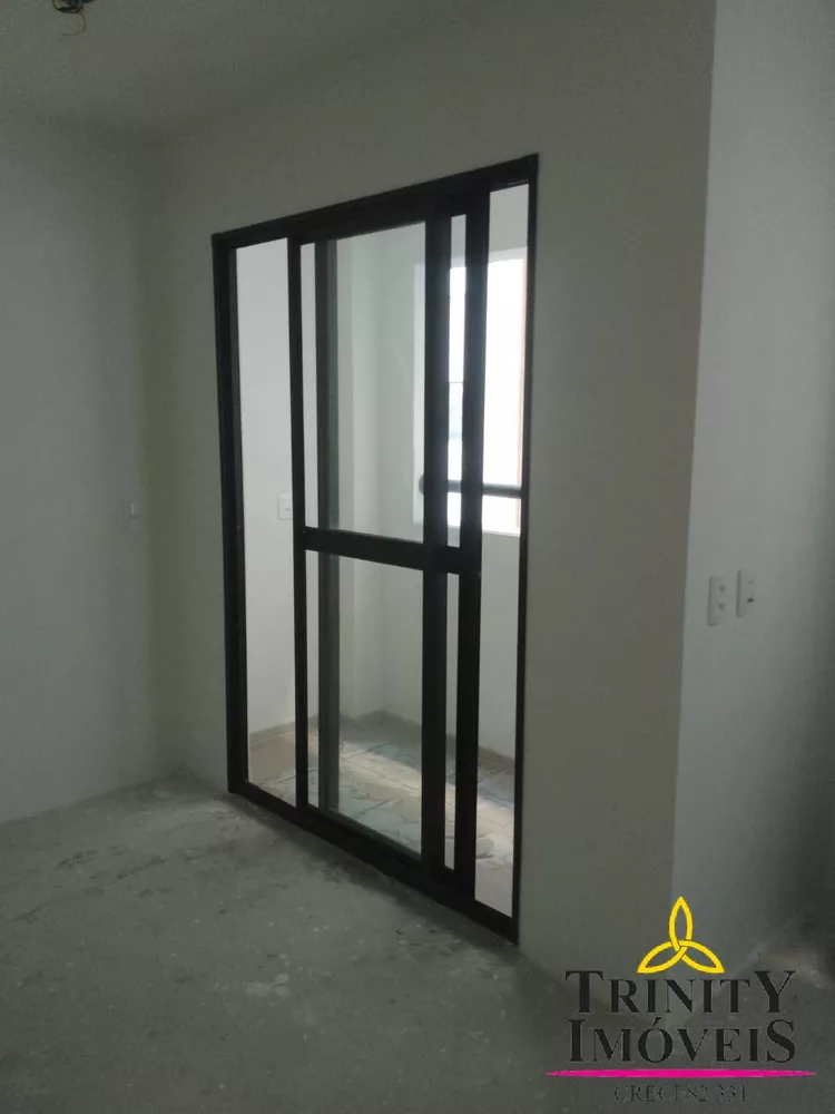 Apartamento à venda com 1 quarto, 24m² - Foto 2