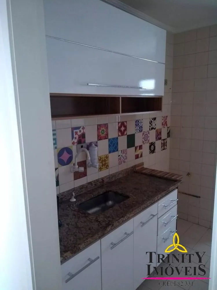 Apartamento à venda com 3 quartos, 69m² - Foto 3