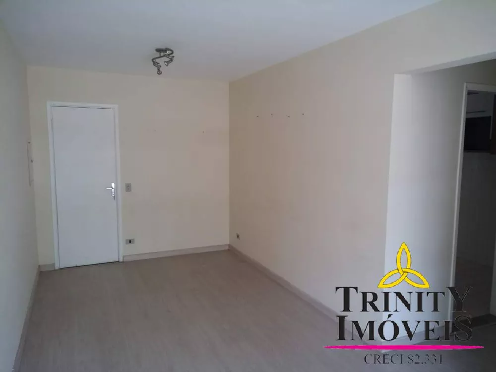 Apartamento à venda com 3 quartos, 69m² - Foto 2