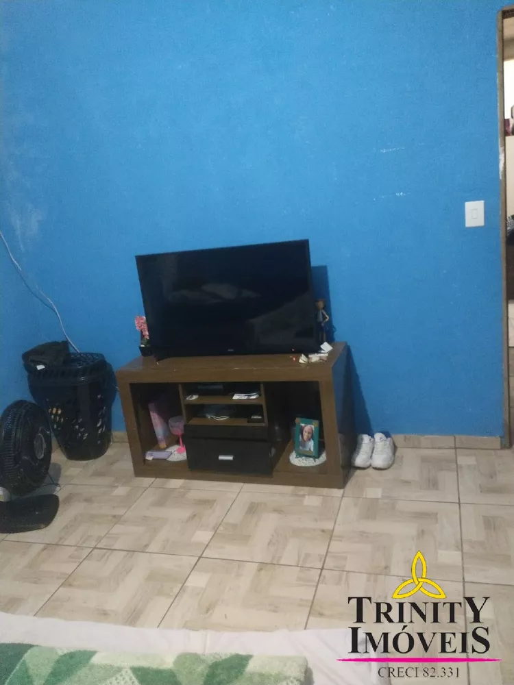 Apartamento à venda com 2 quartos, 75m² - Foto 2