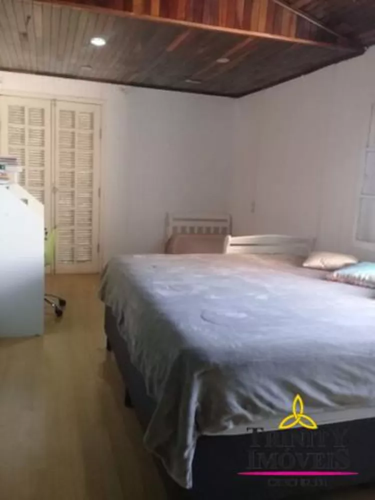 Casa à venda com 3 quartos, 980m² - Foto 3