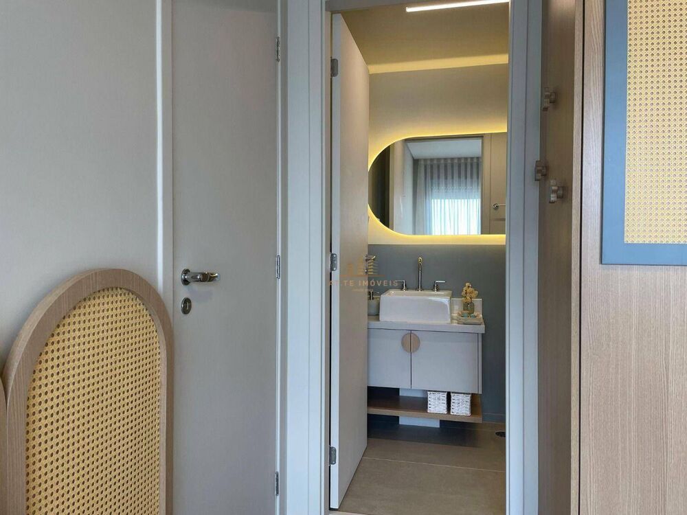 Apartamento à venda com 3 quartos, 167m² - Foto 4