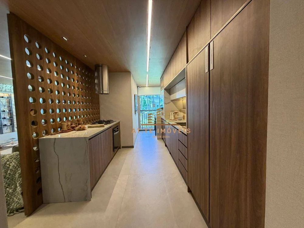 Apartamento, 3 quartos, 136 m² - Foto 2