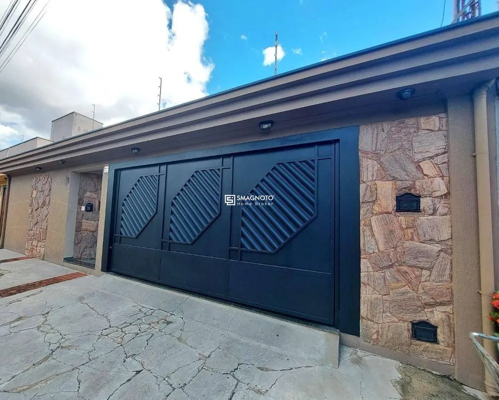 Sobrado, 5 quartos, 257 m² - Foto 1