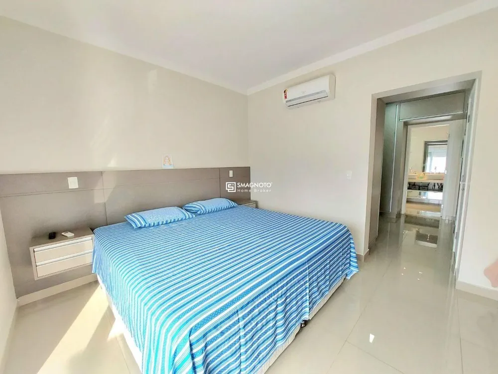 Sobrado, 3 quartos, 246 m² - Foto 1