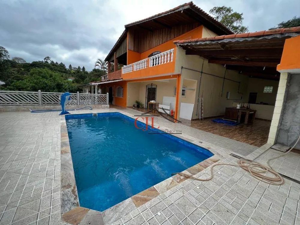 Chácara, 4 quartos, 2500 m² - Foto 1