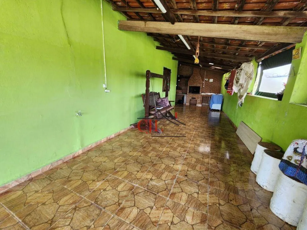 Chácara, 3 quartos, 2900 m² - Foto 1
