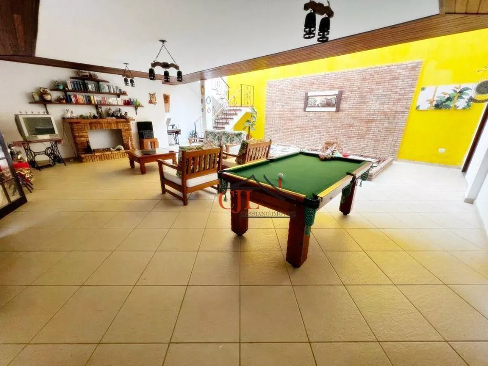 Chácara, 3 quartos, 4000 m² - Foto 1