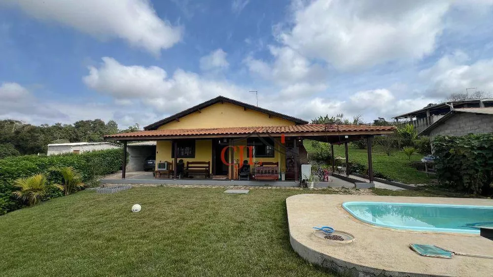 Chácara, 3 quartos, 1300 m² - Foto 1