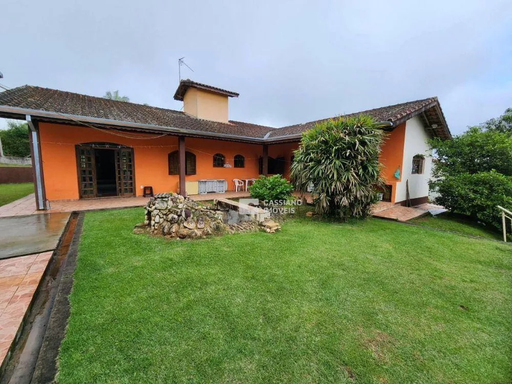 Chácara, 4 quartos, 6000 m² - Foto 1