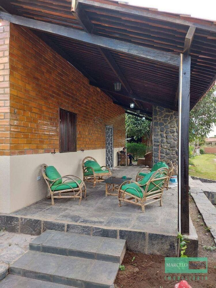 Casa de Condomínio à venda com 4 quartos, 170m² - Foto 2