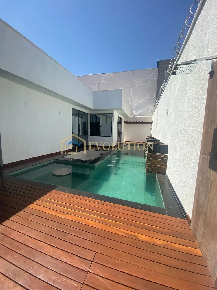 Casa, 4 quartos, 230 m² - Foto 4
