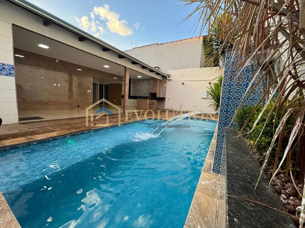Casa, 3 quartos, 270 m² - Foto 2