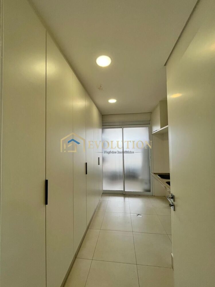 Apartamento, 3 quartos, 227 m² - Foto 2