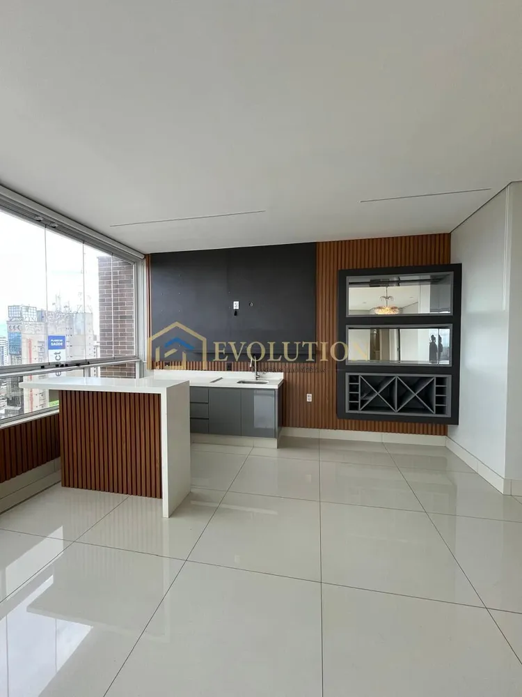 Apartamento, 3 quartos, 227 m² - Foto 2