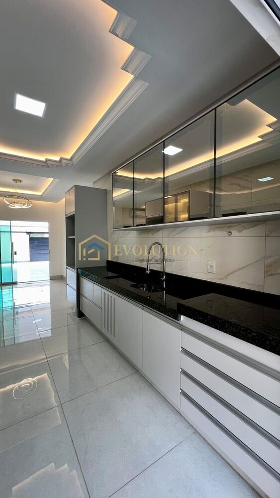 Casa, 3 quartos, 268 m² - Foto 2