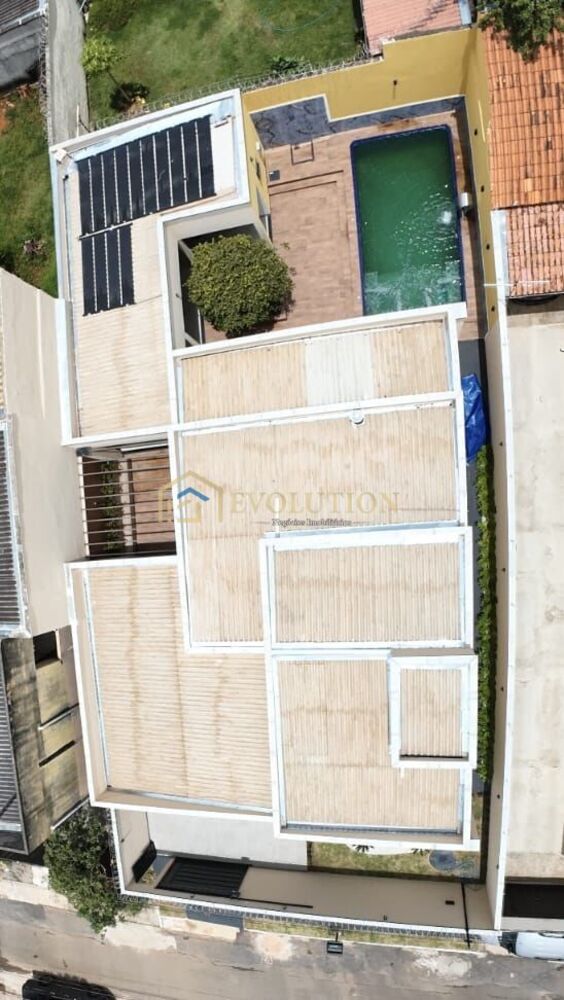 Casa, 3 quartos, 268 m² - Foto 1