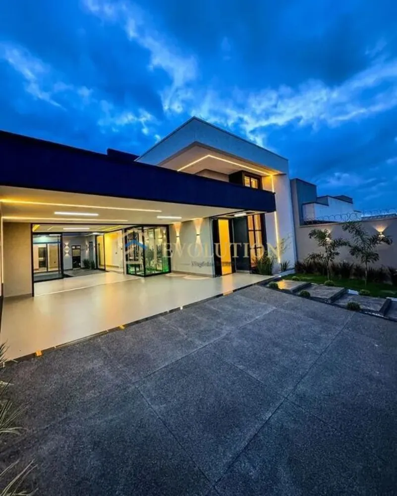 Casa, 4 quartos, 238 m² - Foto 1