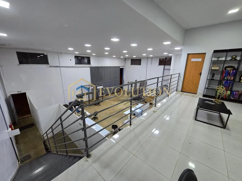 Loja-Salão, 300 m² - Foto 1