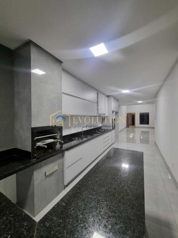 Casa à venda com 3 quartos, 155m² - Foto 4