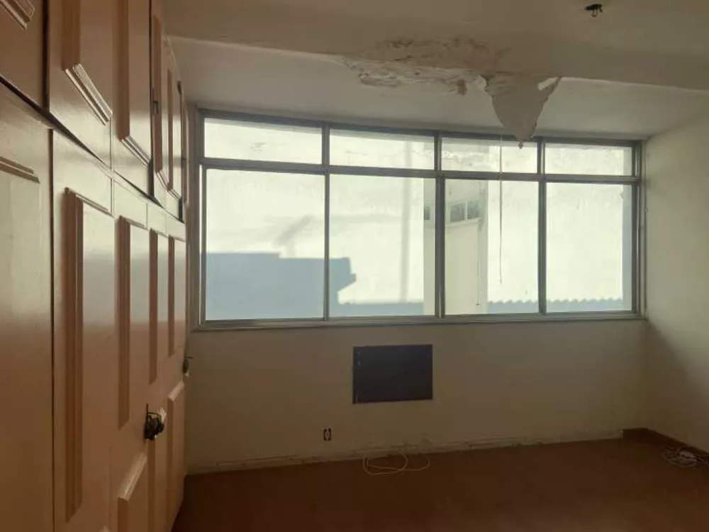 Cobertura, 3 quartos, 218 m² - Foto 2
