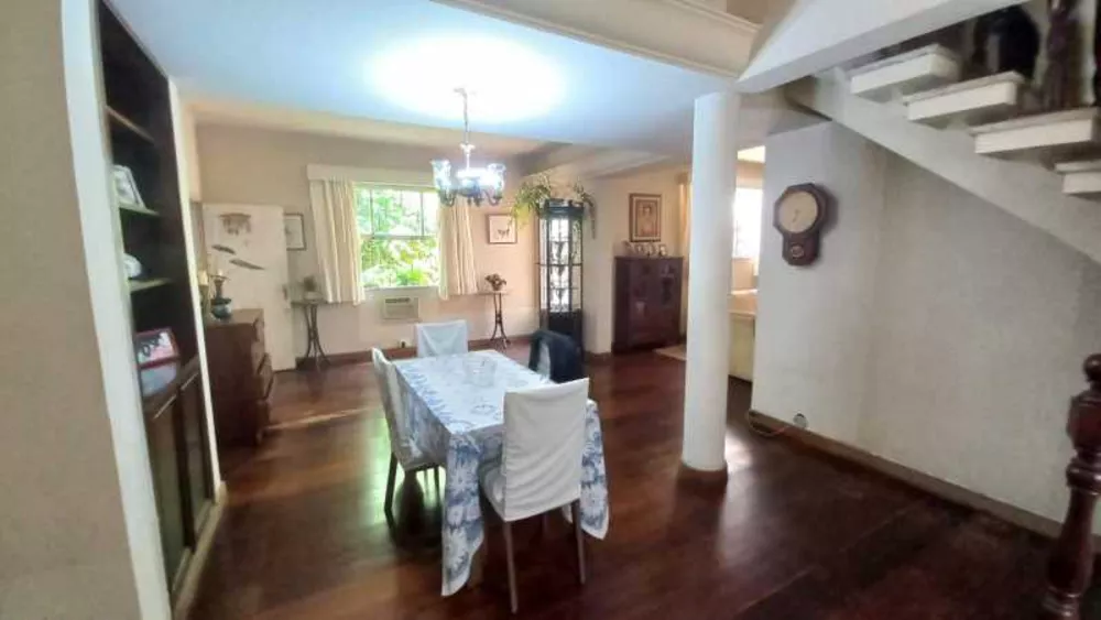 Casa, 5 quartos, 339 m² - Foto 1